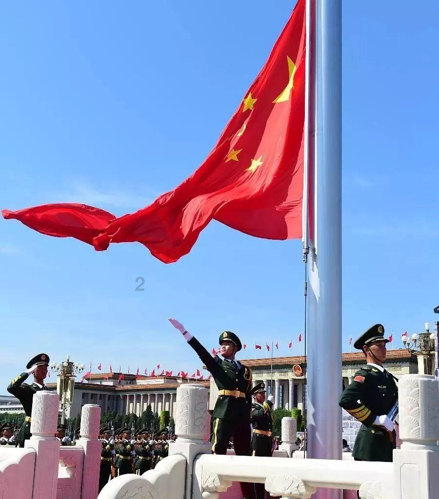 年薪8500万的“补习天后“背后：到底隐藏着一个怎样的香港？