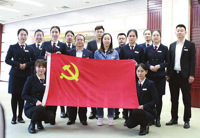 国家海洋预报台发布海浪蓝色警报 并继续发布辽东湾海冰蓝色警报