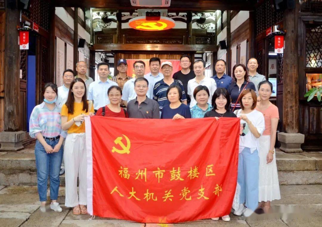 救援男孩与狗